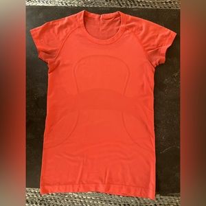 Lululemon women’s swiftly tech short-sleeve shirt, coral, size 6